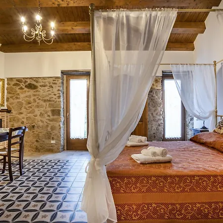 Arcaloro Villa Sant'Angelo di Brolo