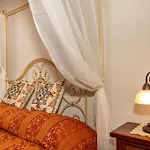 Arcaloro Villa *