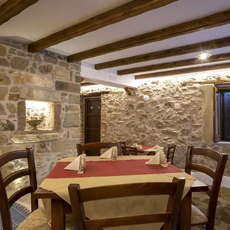 Villa Arcaloro *